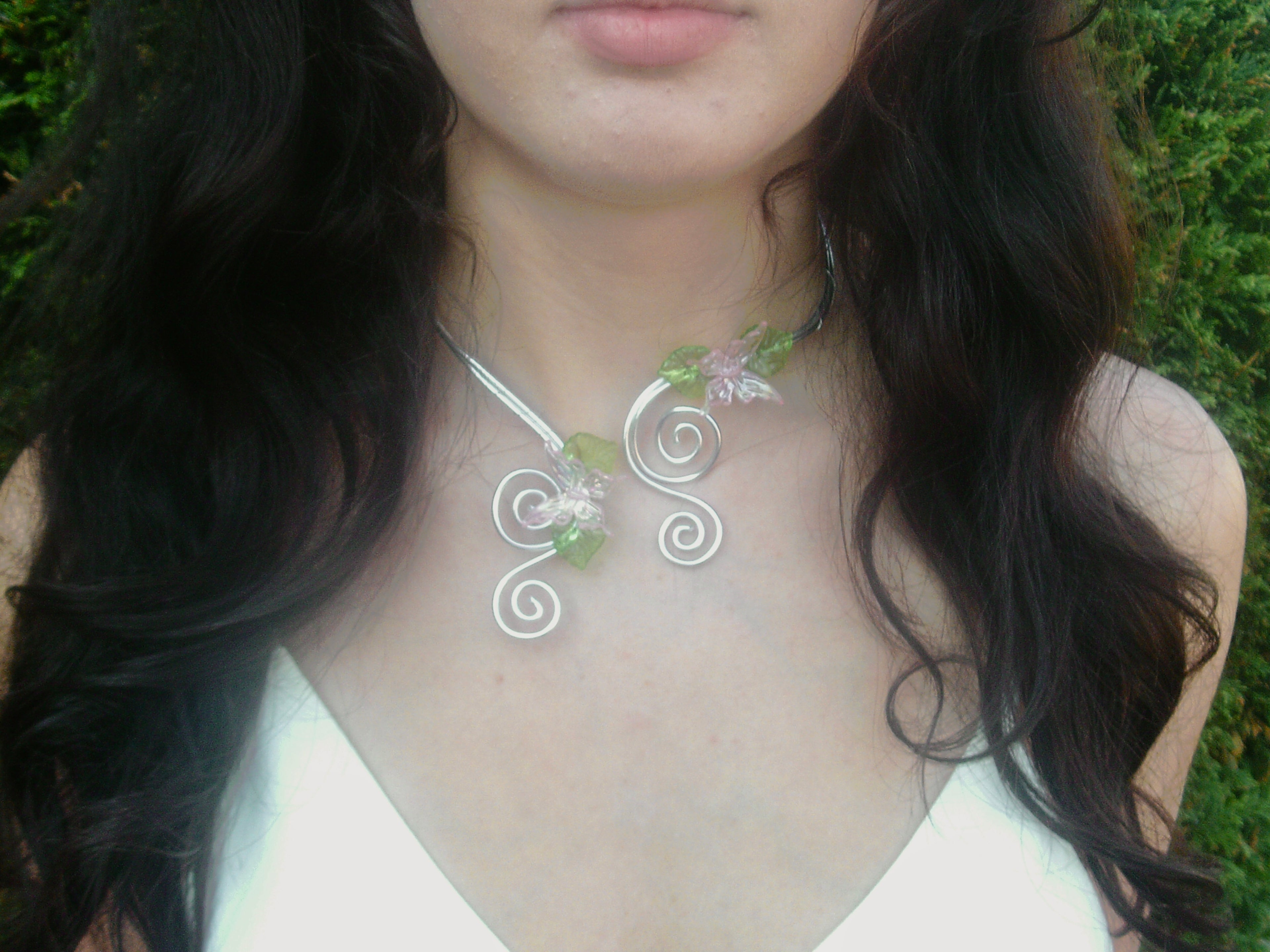 Fluttering Necklace